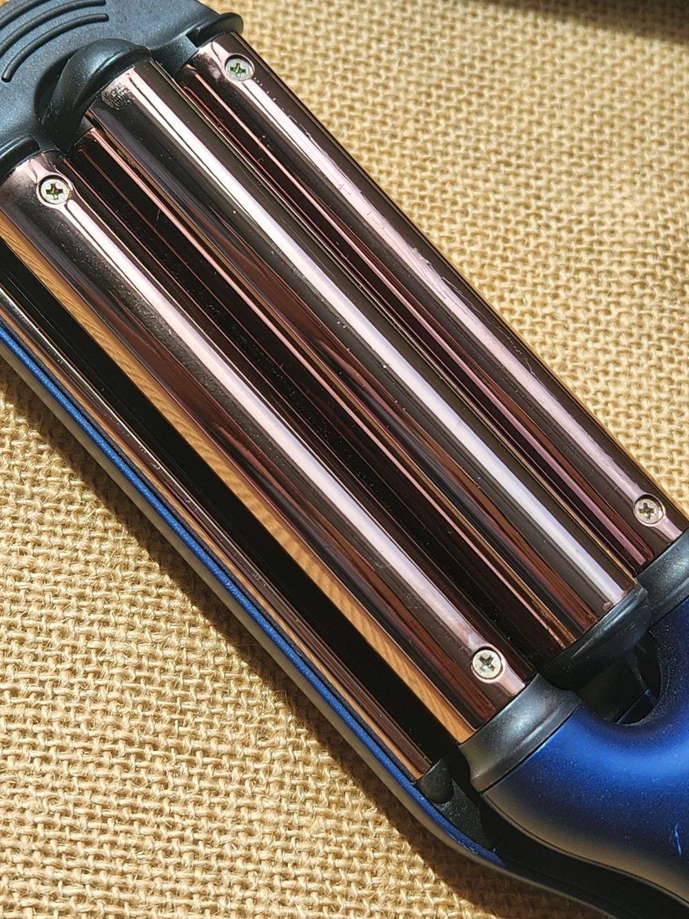 MIRACOMB Ion Titanium Deep Waver Smart Hair Crimper – Royal Blue Tested